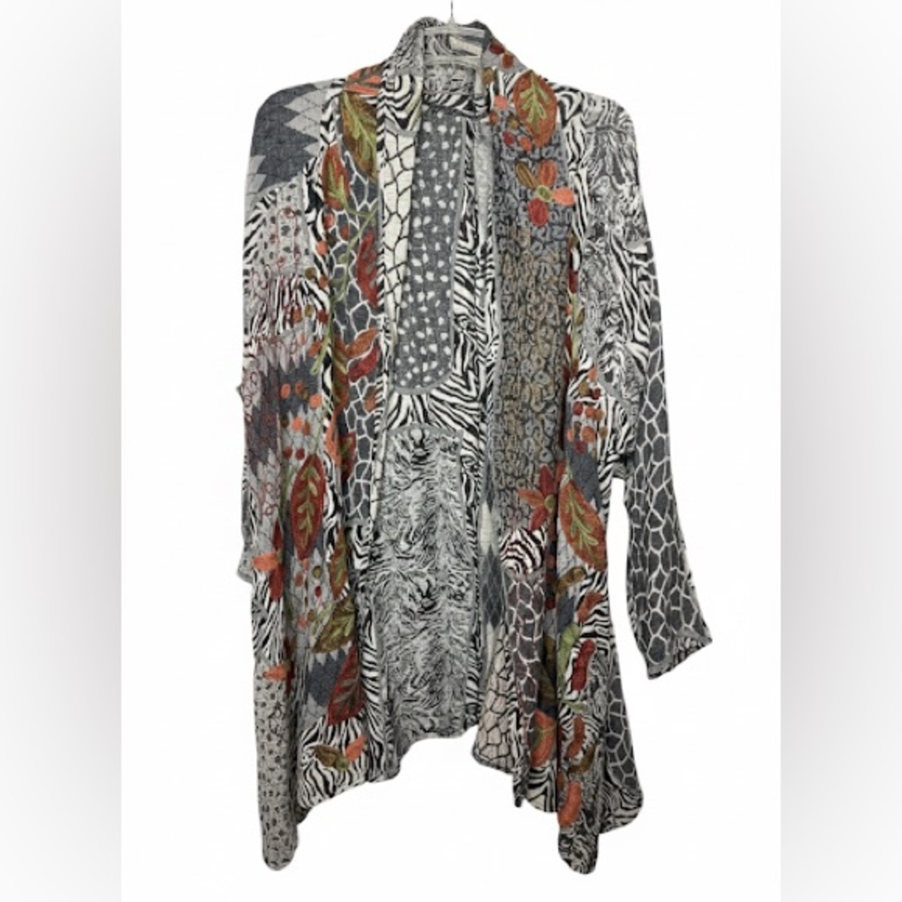 Anu 100% Wool Animal Print Floral Waterfall Chain Stitch Embroidered Cape/Duster